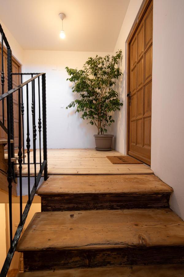 Apartment Forum 2 *