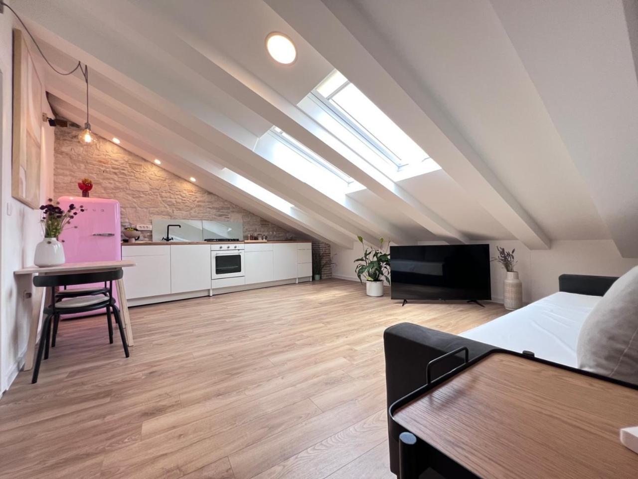 Forum 2 Apartment