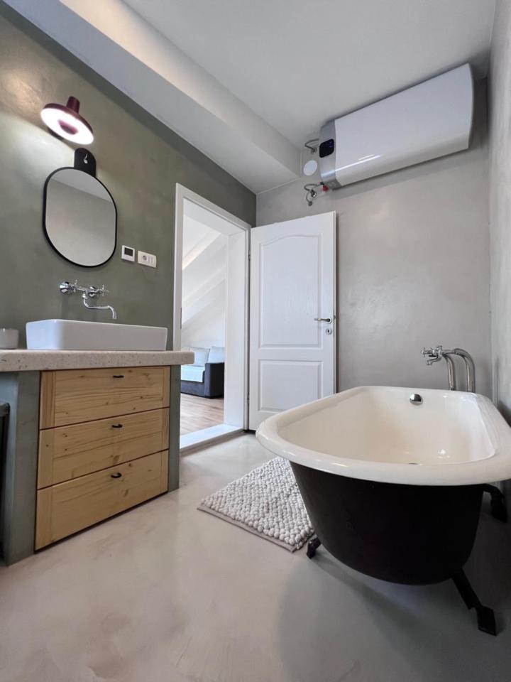 Apartment Forum 2 *